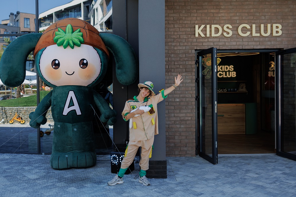 Окремий простір ресторану для тих хто хоче повного усамітнення2